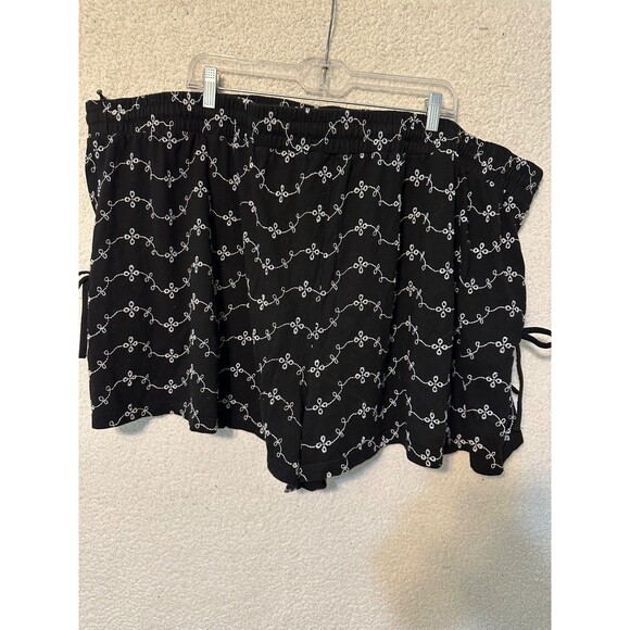 ASOS DESIGN broderie flippy short in‎ black and white embroidery. Cute, SZ 26 US - Picture 6 of 11
